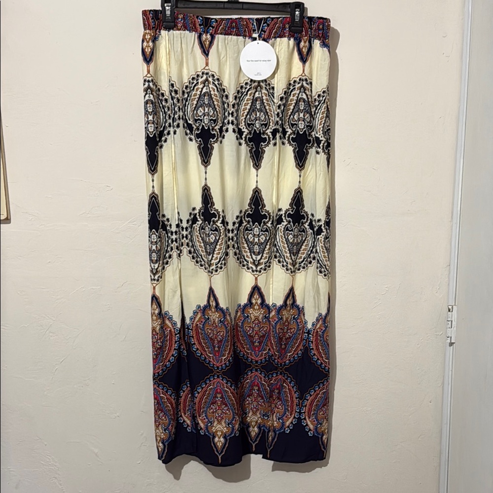Elegant Paisley Maxi Skirt - Cream and Black